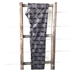 PINK Tribal Leggings